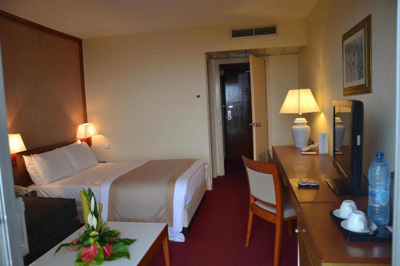 Hotel Sawa Дуала Екстер'єр фото