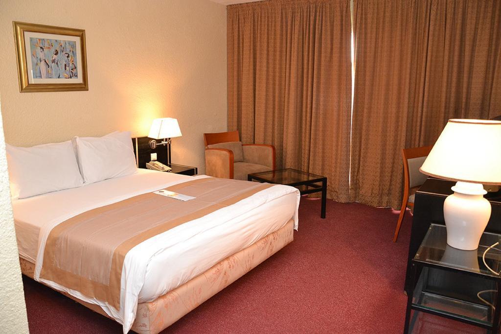 Hotel Sawa Дуала Екстер'єр фото