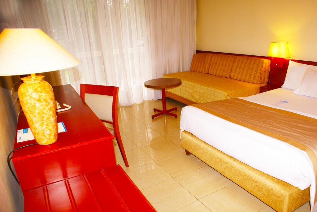 Hotel Sawa Дуала Екстер'єр фото