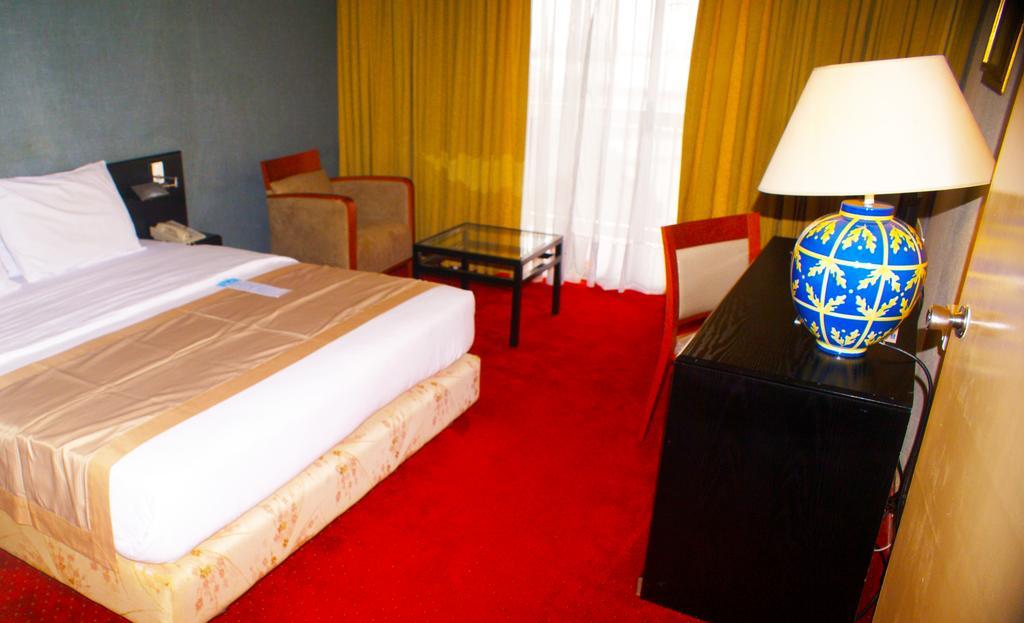 Hotel Sawa Дуала Екстер'єр фото