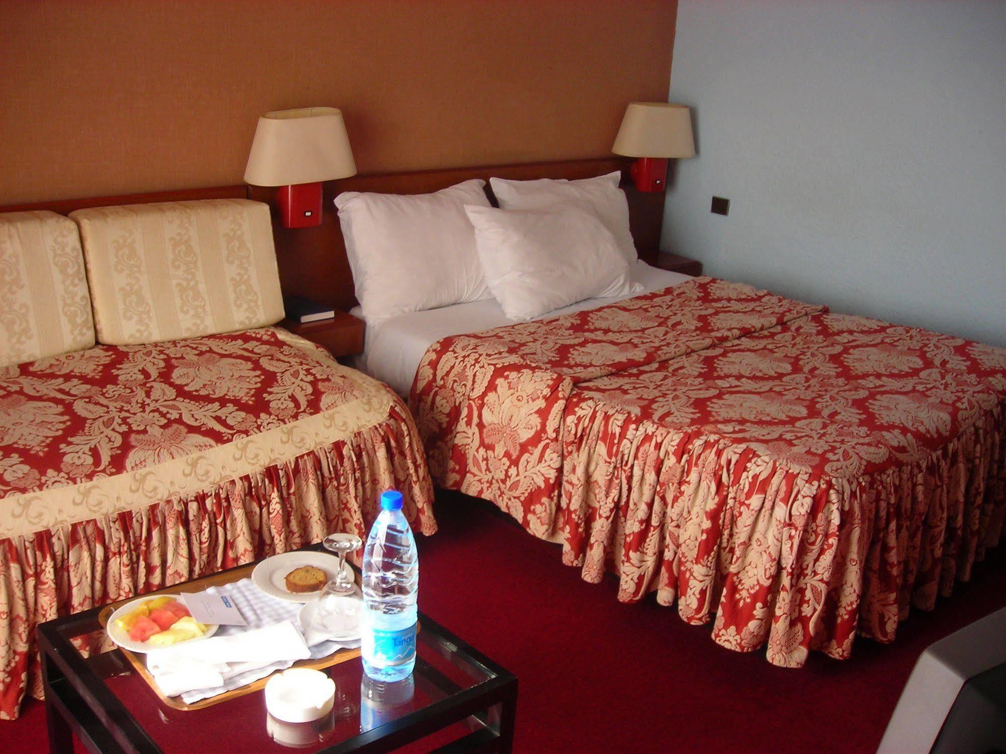 Hotel Sawa Дуала Екстер'єр фото